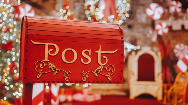 Direct Mail That Delivers Holiday Magic: 5 Tips to Stand Out This Season